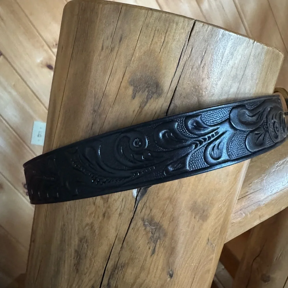 Boston black embossed leather belt with brass buckle Size 36 Made in USA